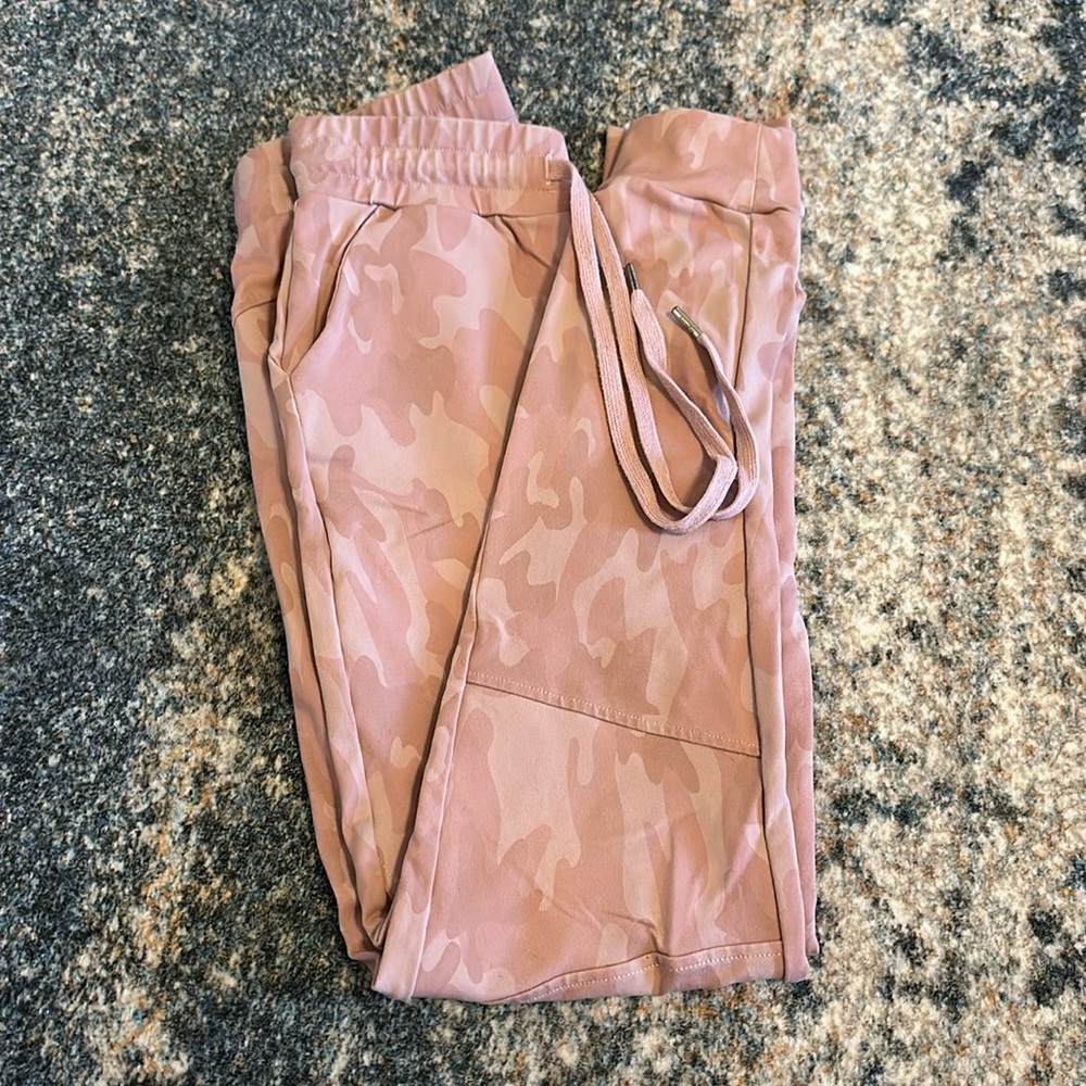 BuffBunny Pink Camo Joggers